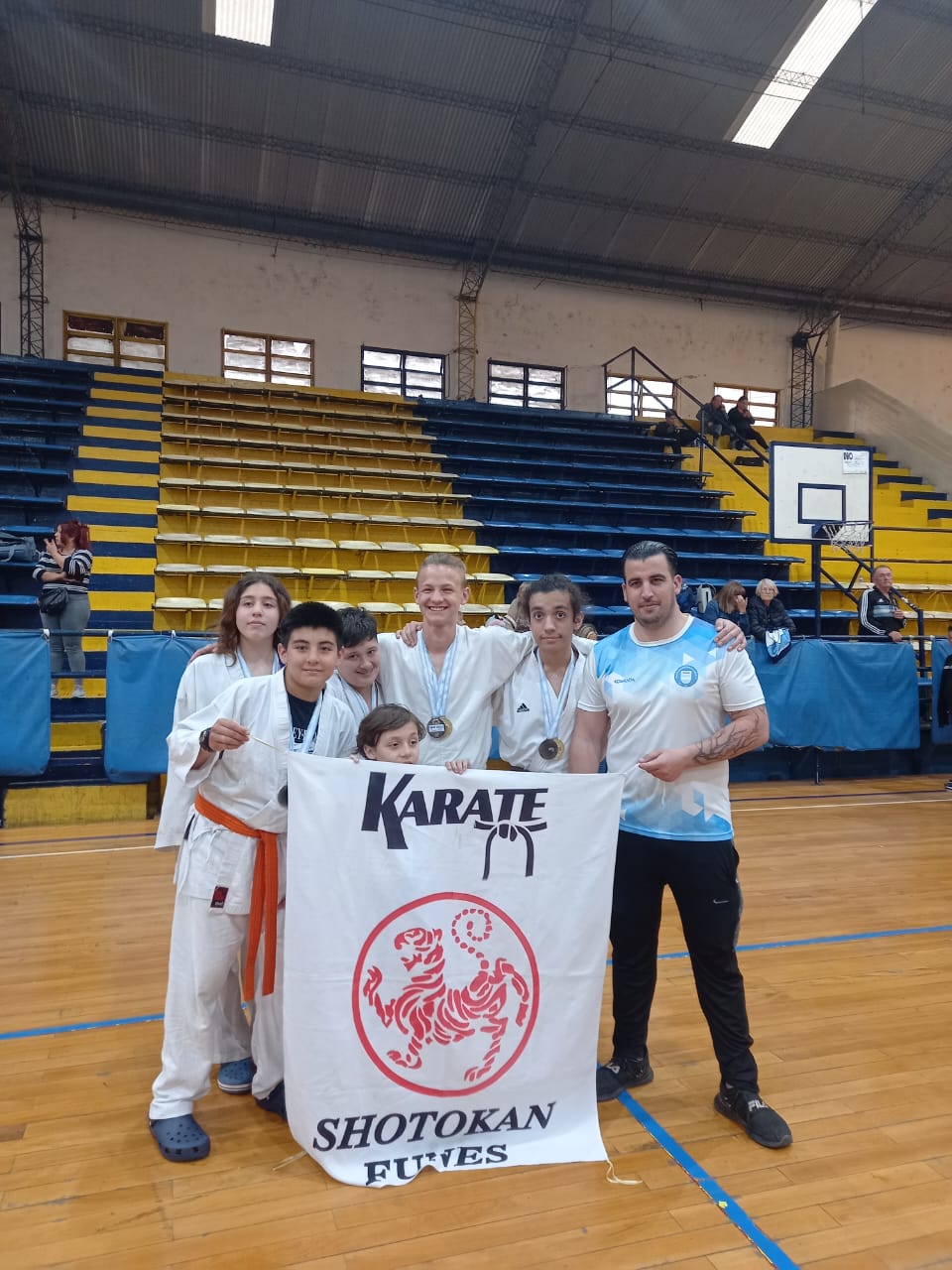 Ocho alumnos de la escuela Shotokan Funes participaron del torneo de karate que organizó Rosario Central